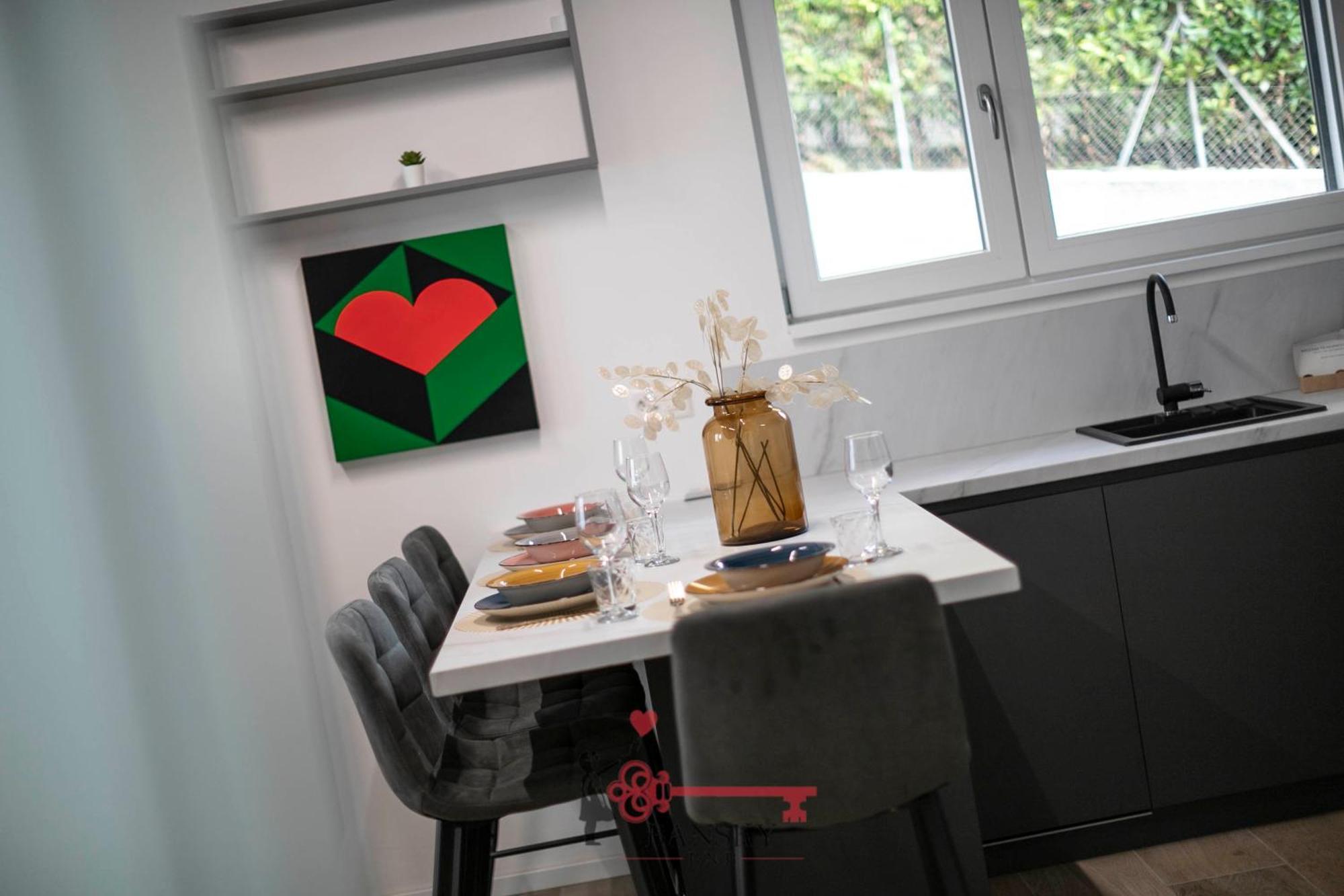 Home Sofia Room 4 - 5Min Station -By Easylife Swiss Lugano Buitenkant foto